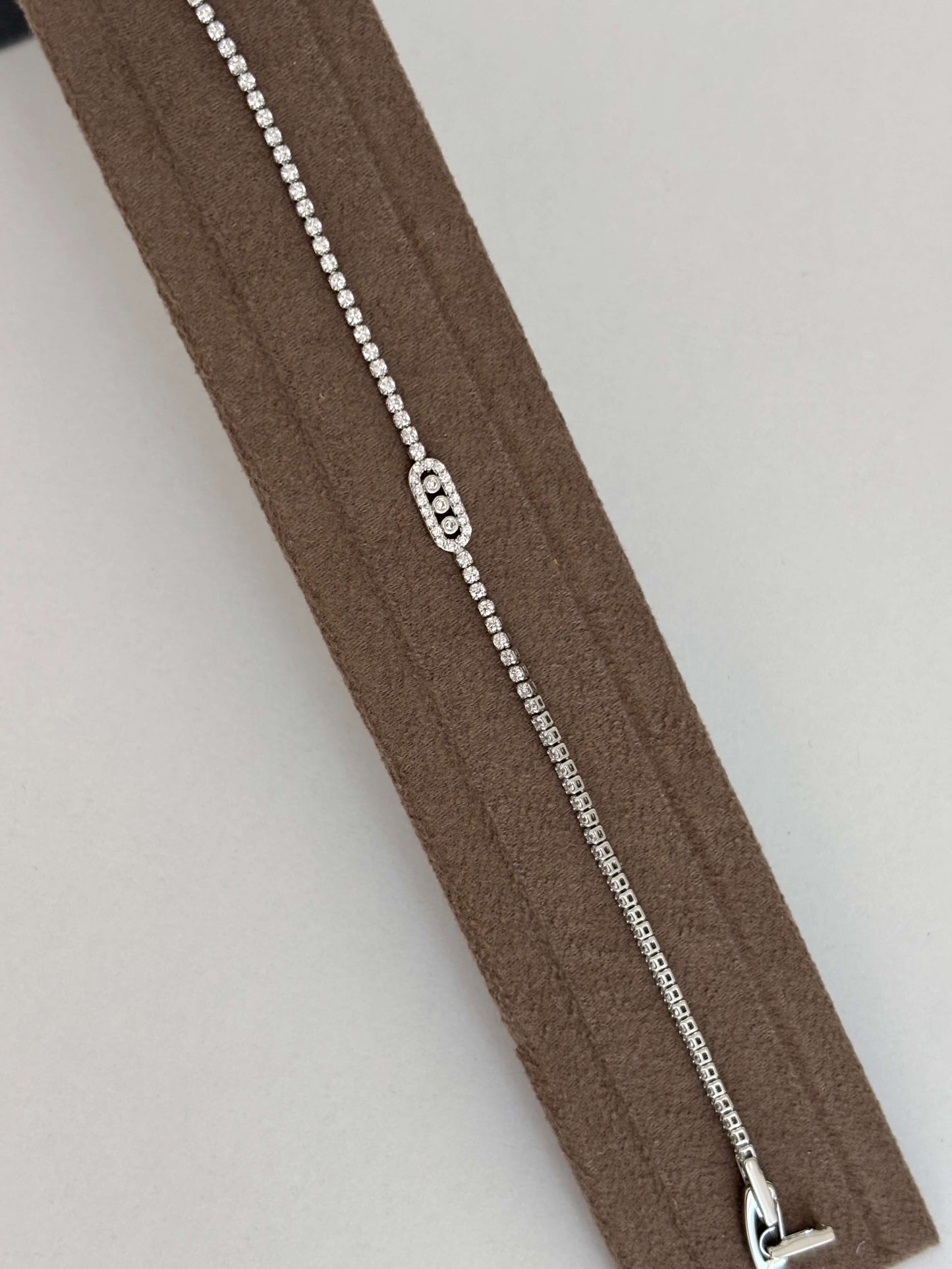 Minimal bileklik