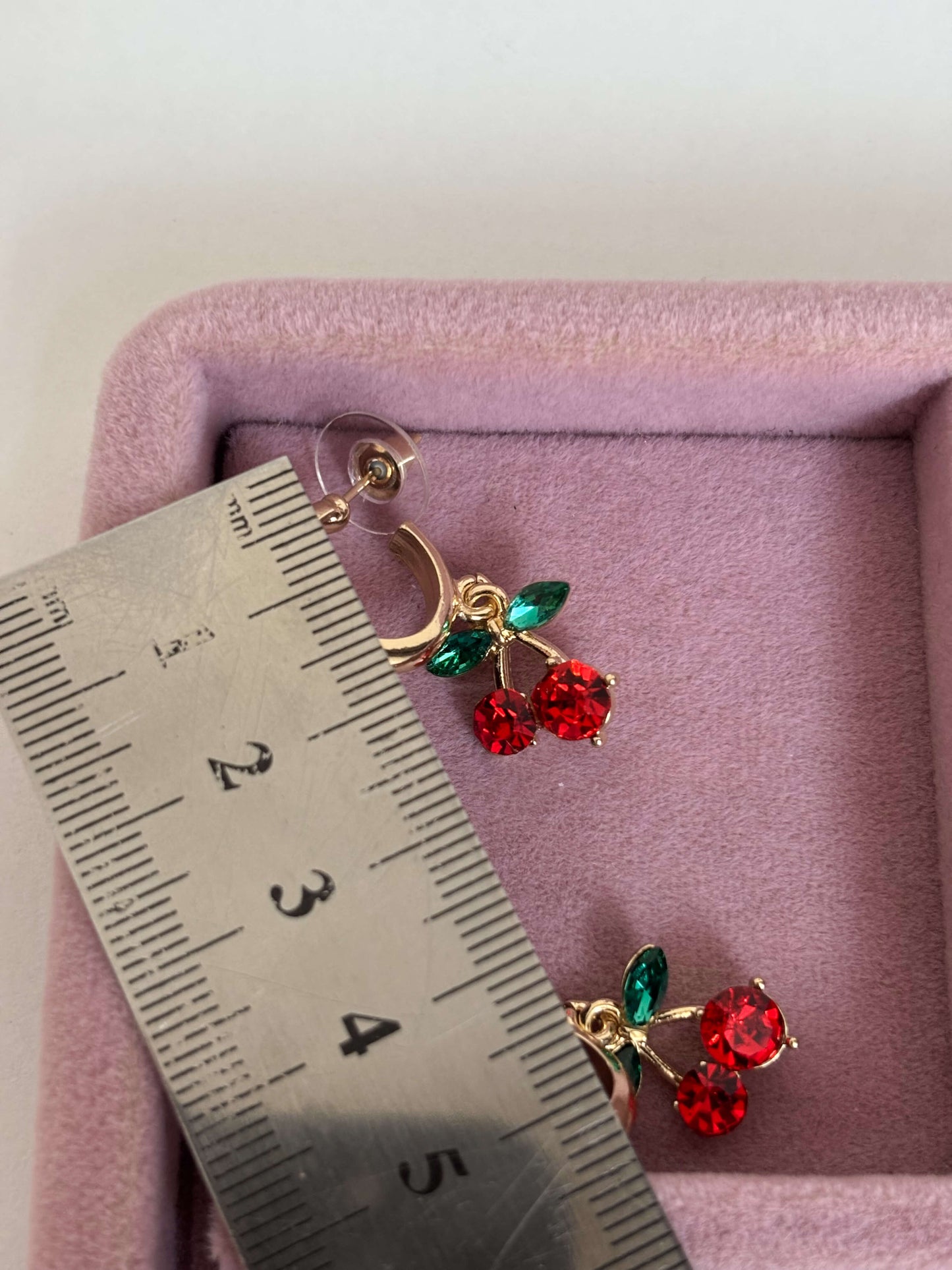 Meyve figürlü küpe