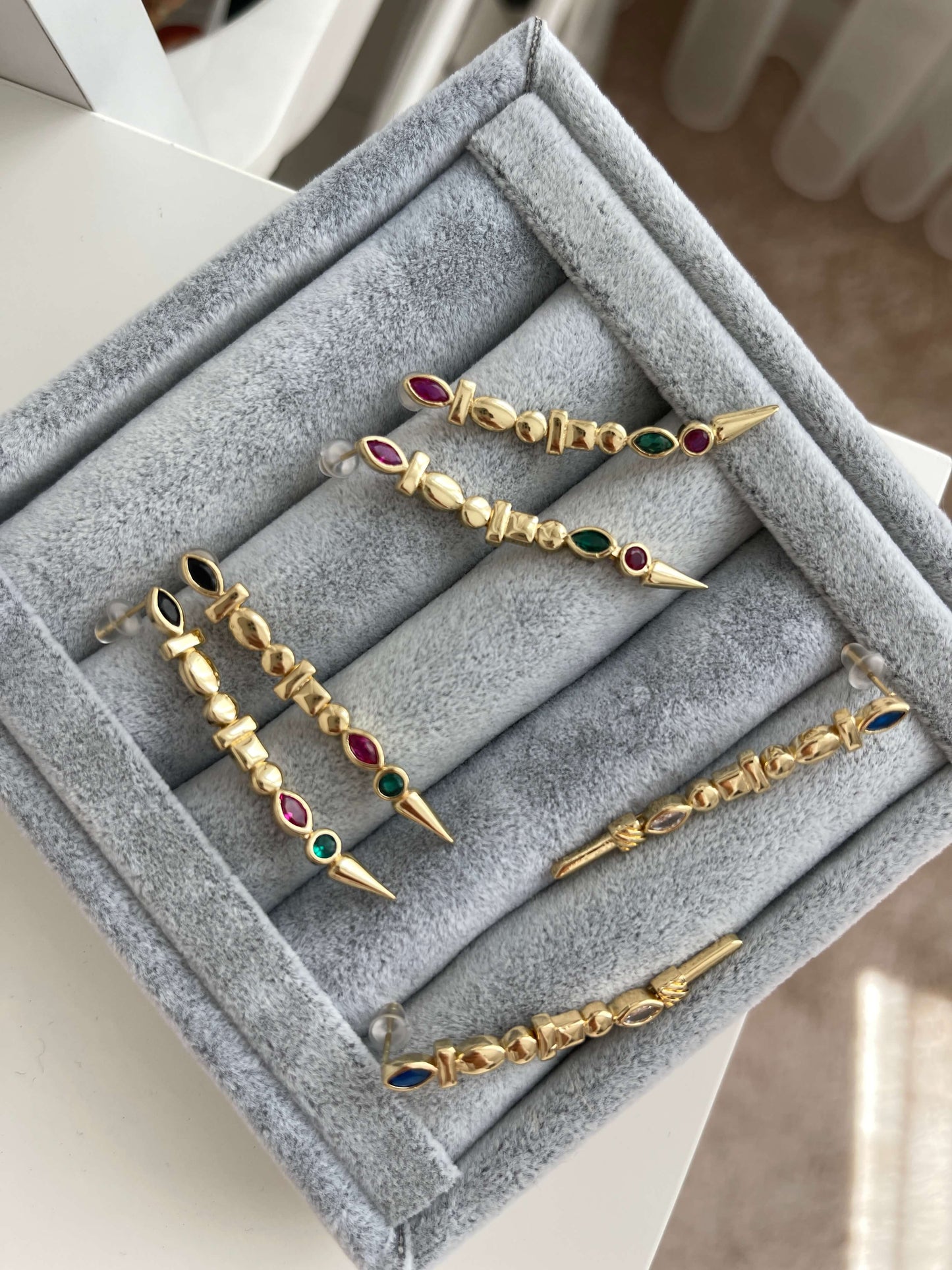 Minimal altılı set küpe