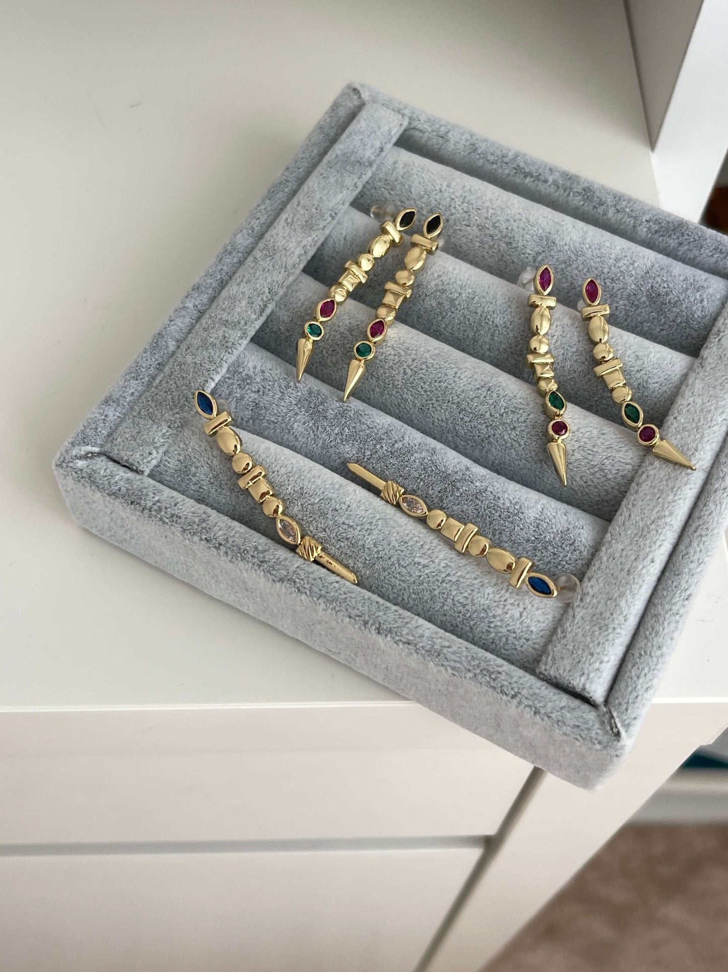 Minimal altılı set küpe