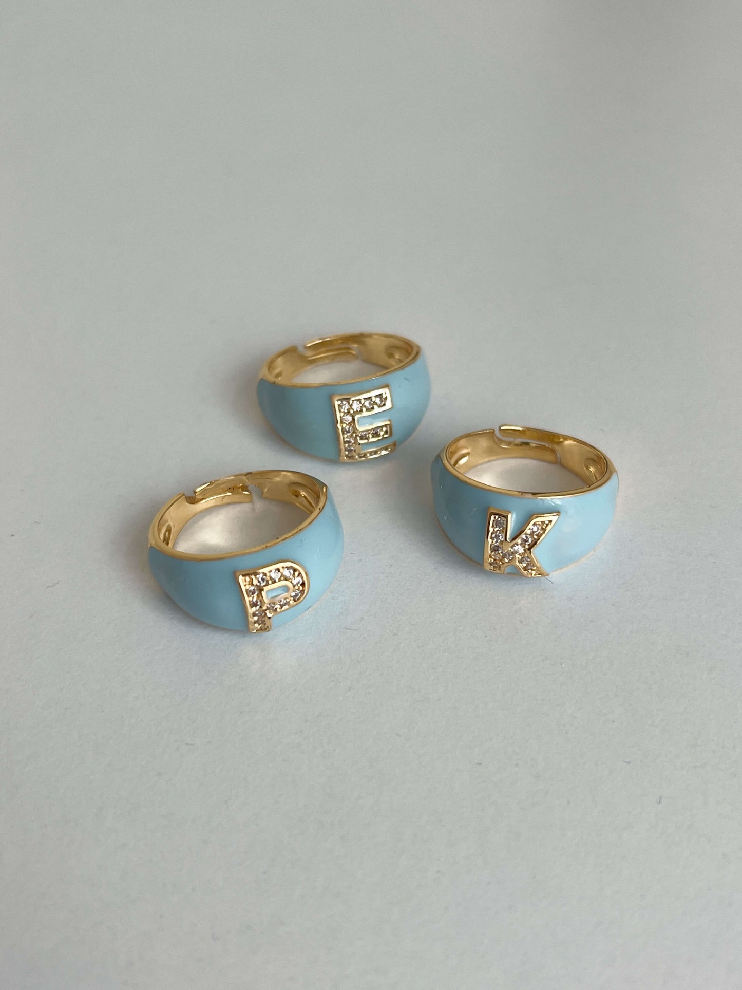 Harfli mineli yüzük