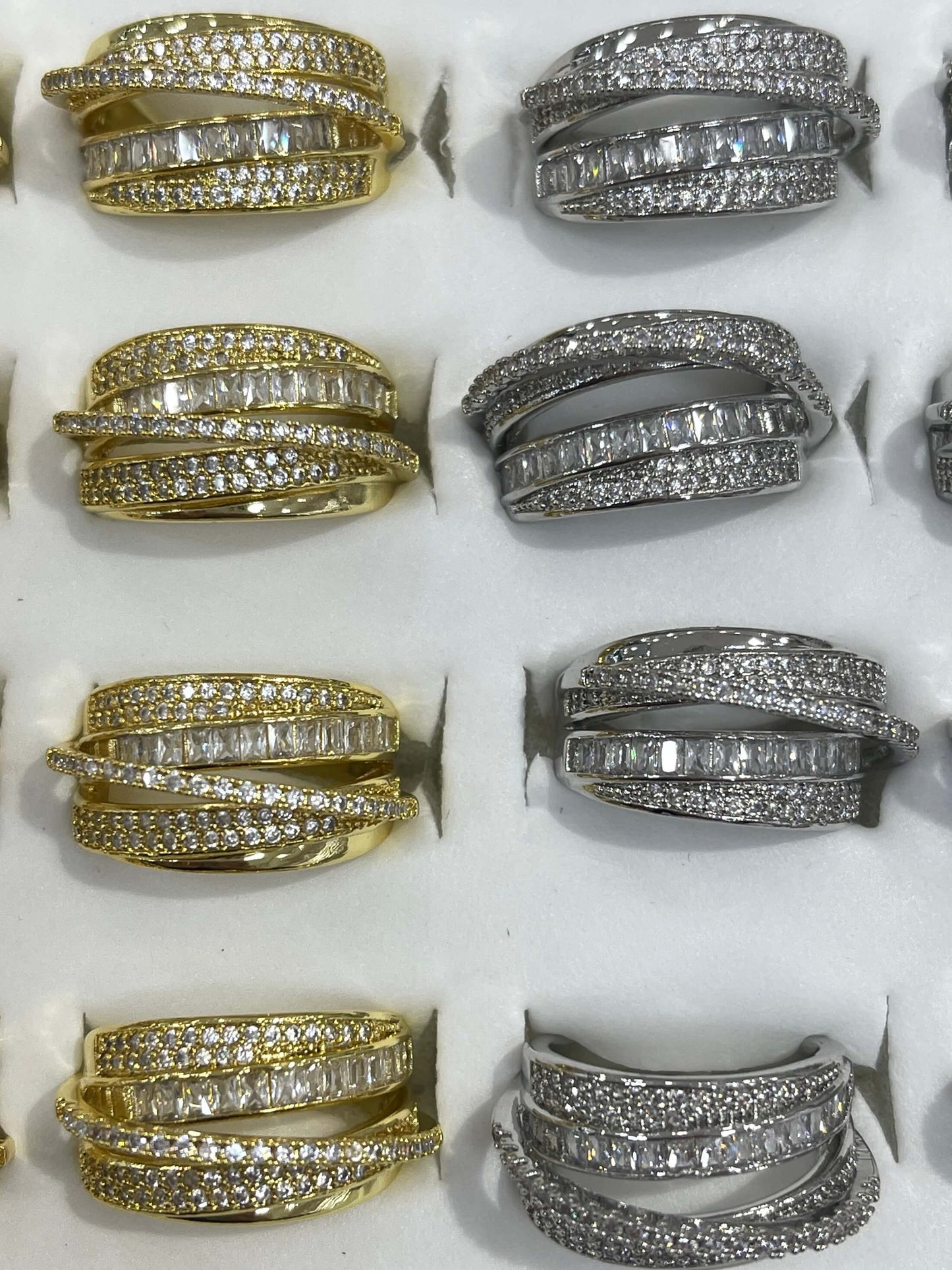 Taşlı geniş yüzük