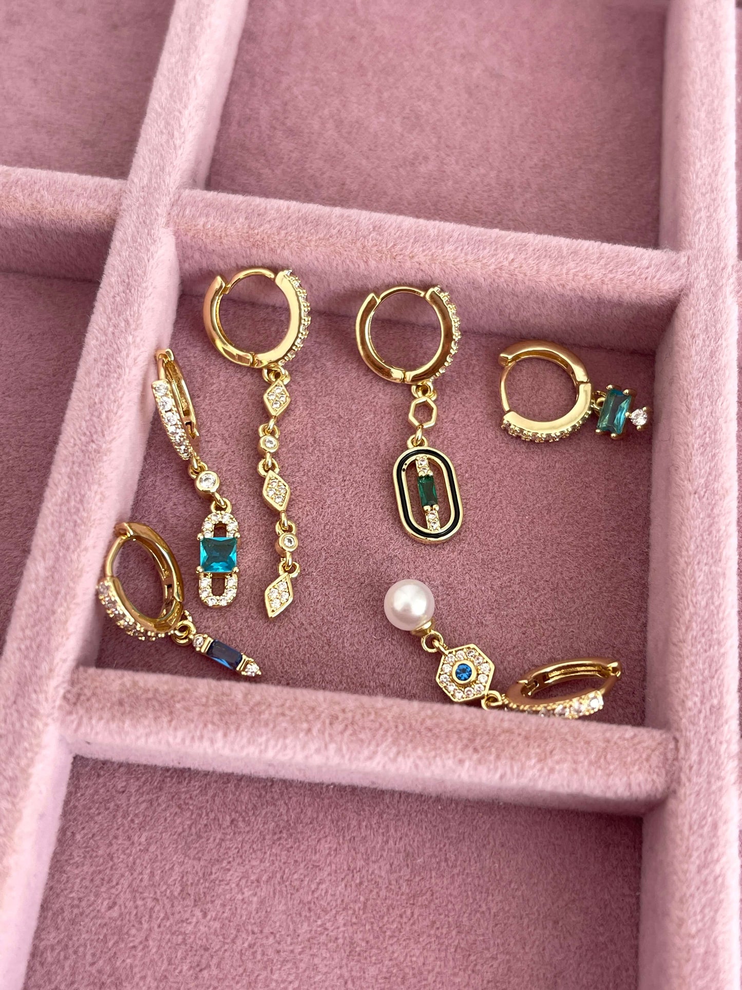 Minimal altılı set küpe