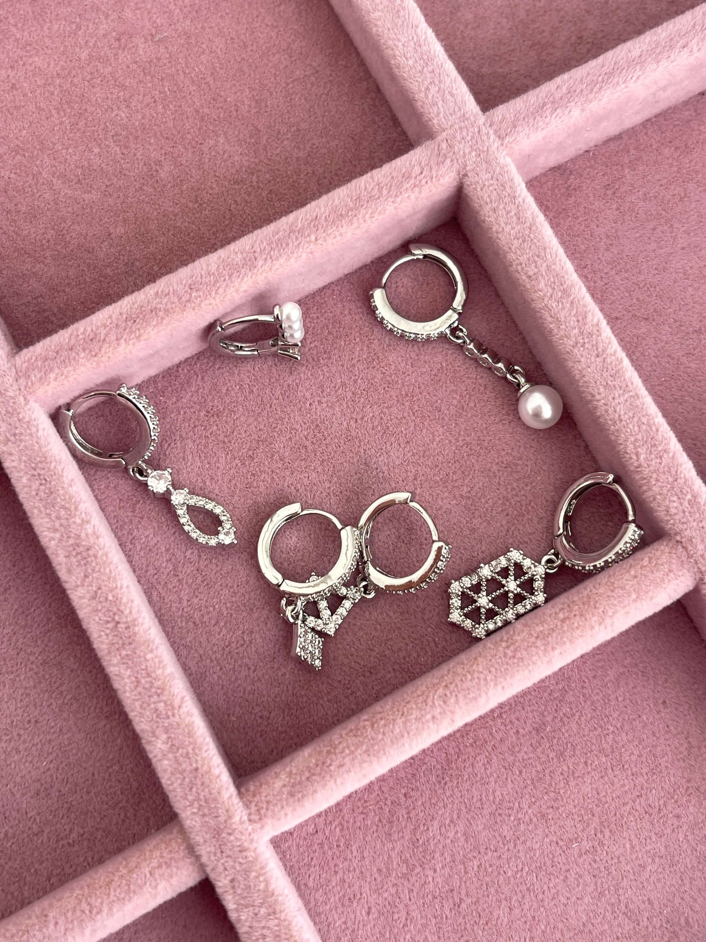 Minimal altılı set küpe