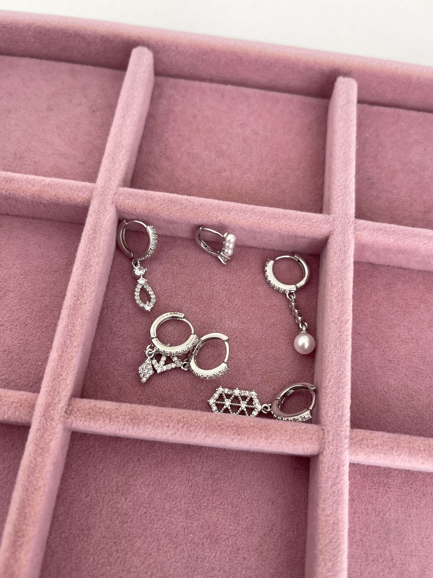 Minimal altılı set küpe