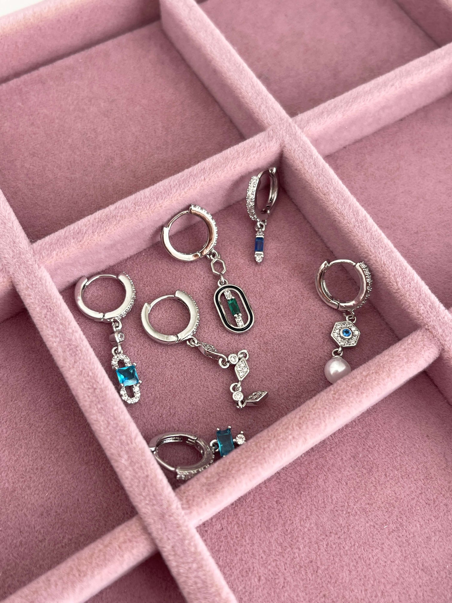 Minimal altılı set küpe