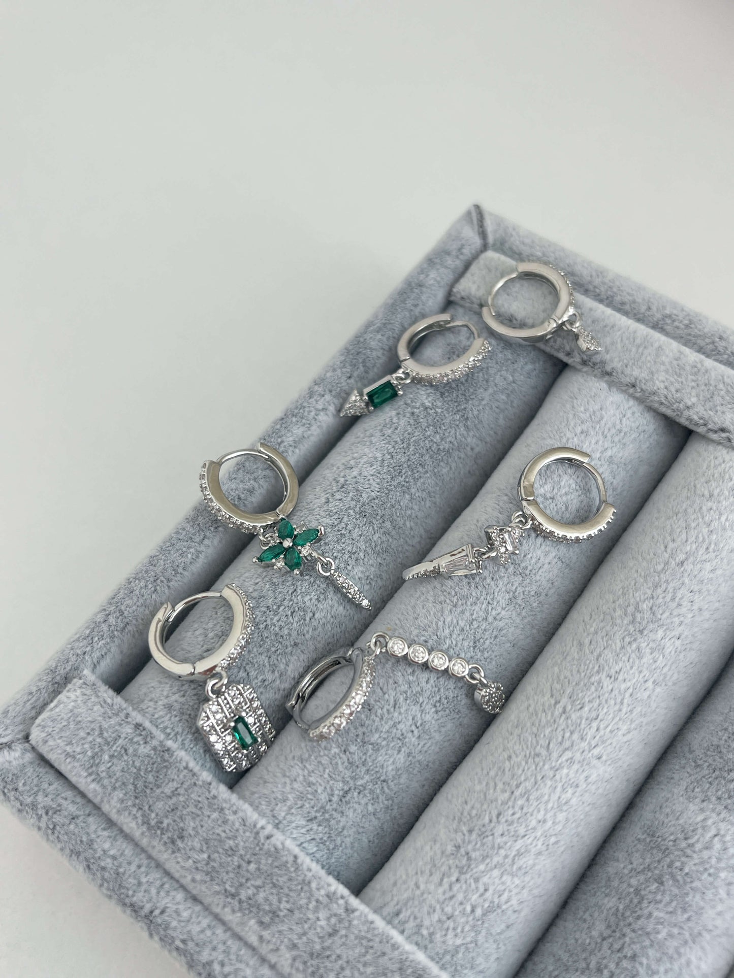 Minimal altılı set küpe