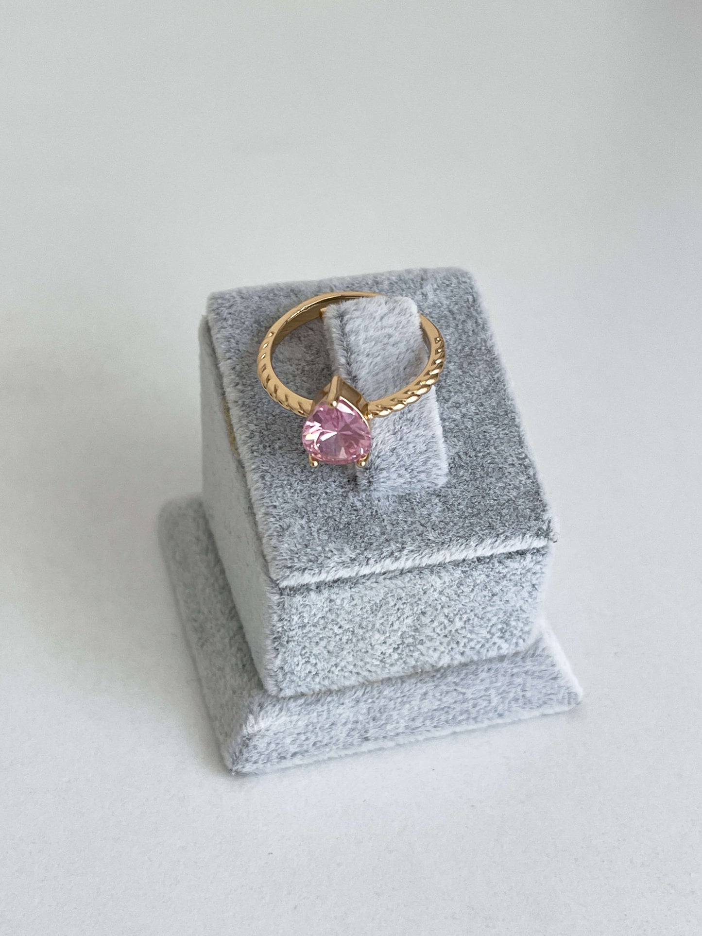 Damla taş model yüzük