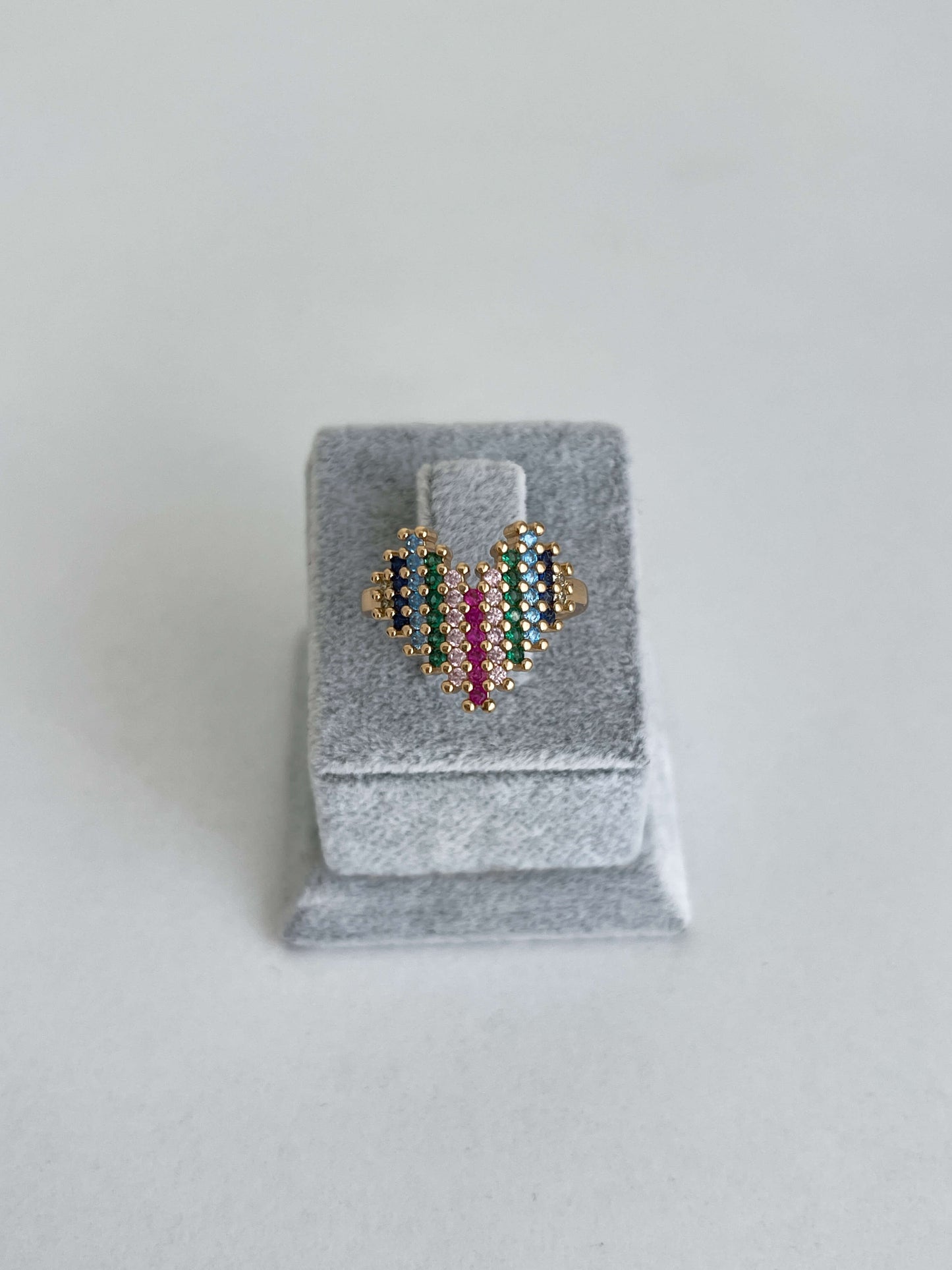 Taşlı kalp model yüzük