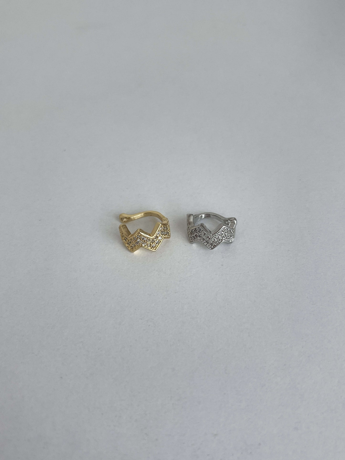 Taşlı kıkırdak küpe