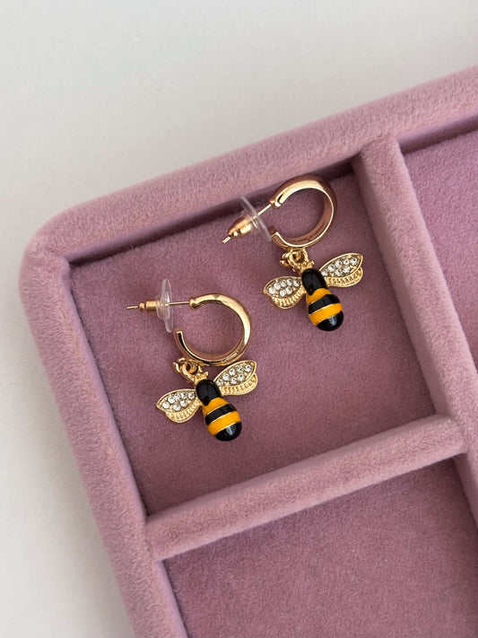 Arı figürlü küpe