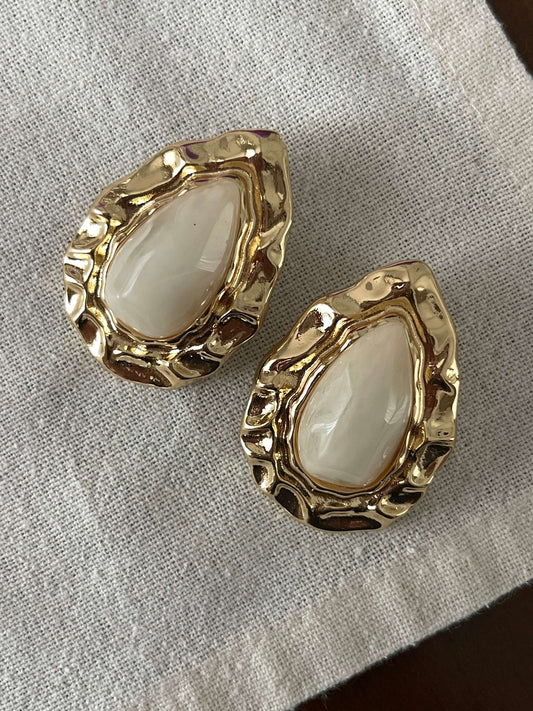 Vintage görünümlü küpe