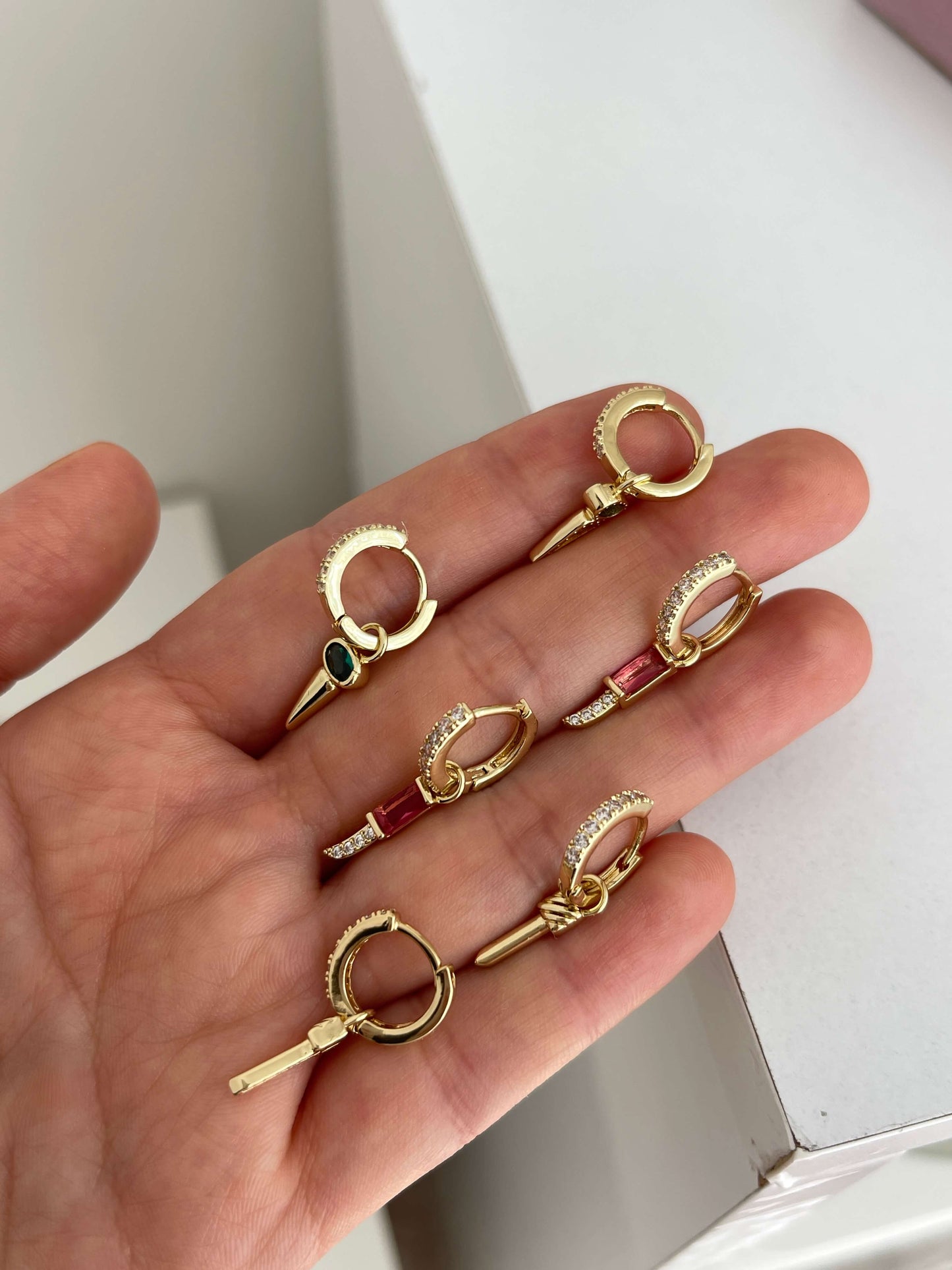 Minimal altılı set küpe