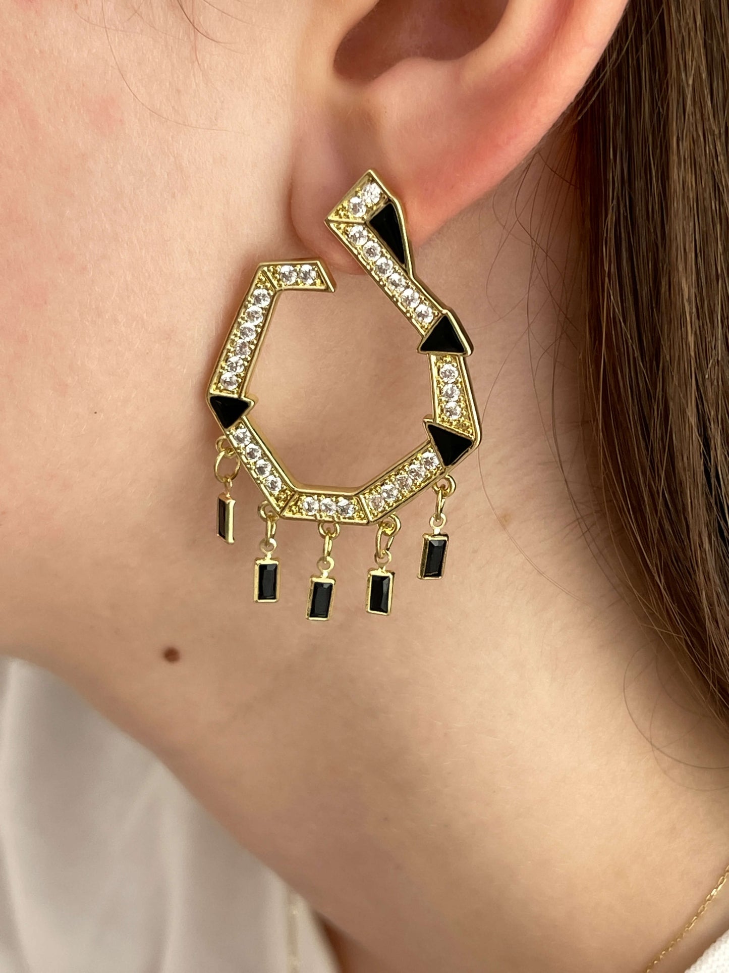 Renkli mineli taşlı küpe