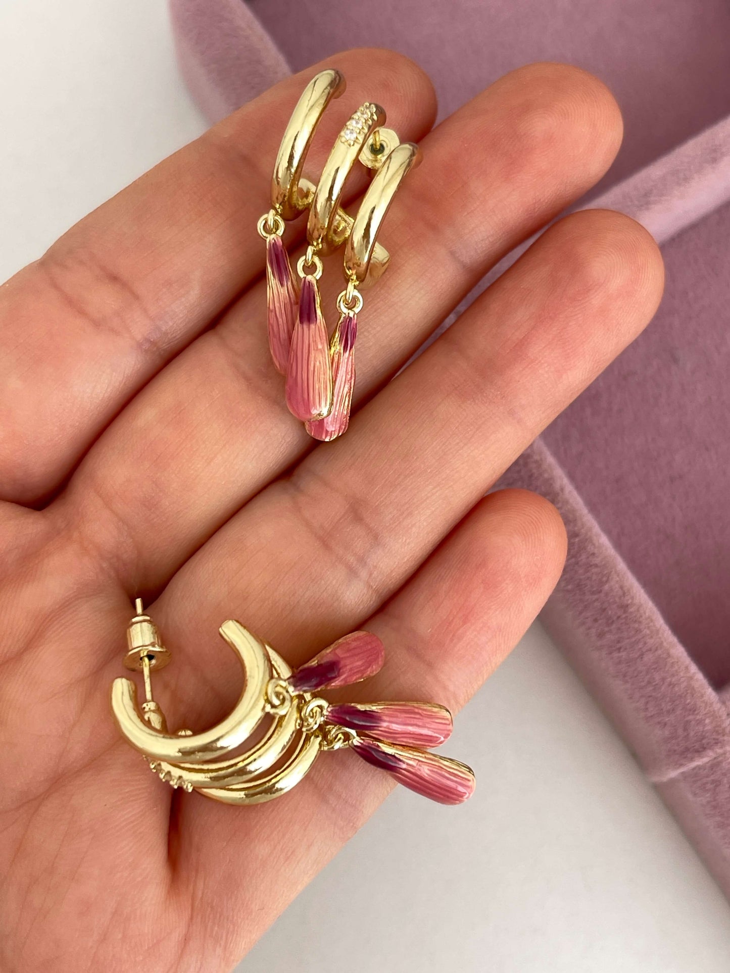 Renkli üçlü görünümlü küpe