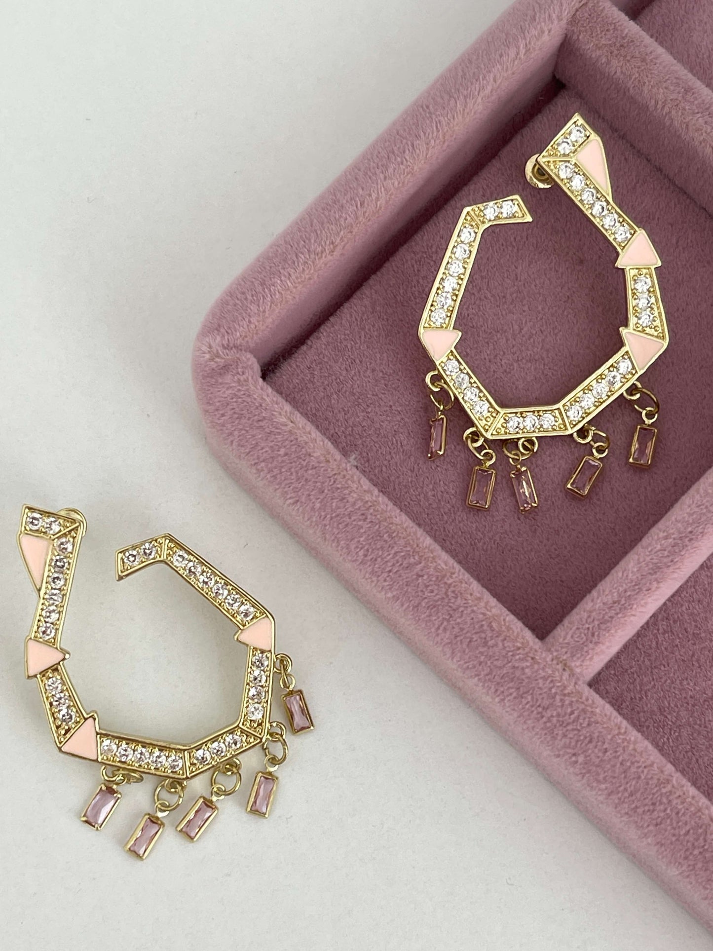 Renkli mineli taşlı küpe