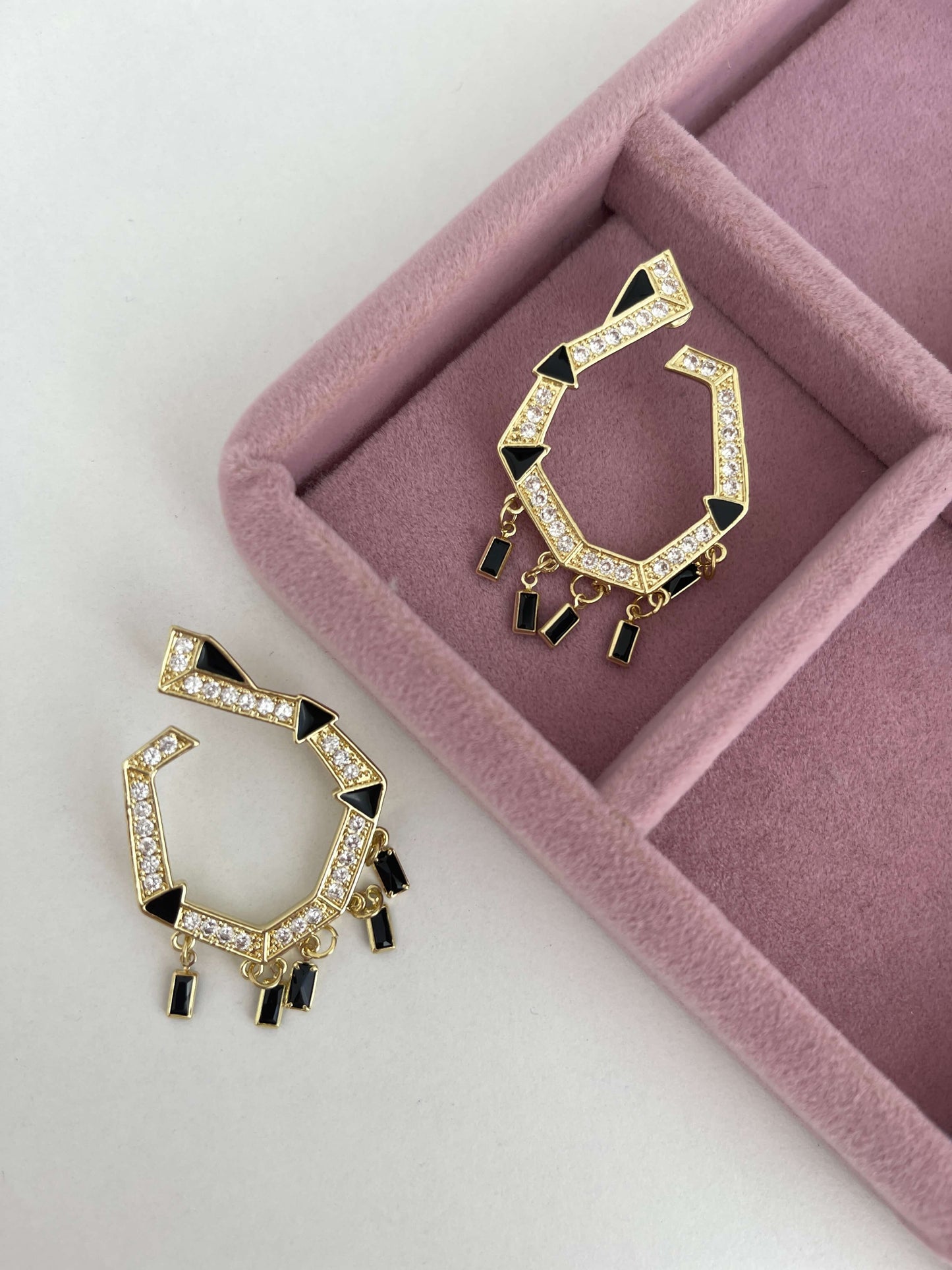 Renkli mineli taşlı küpe