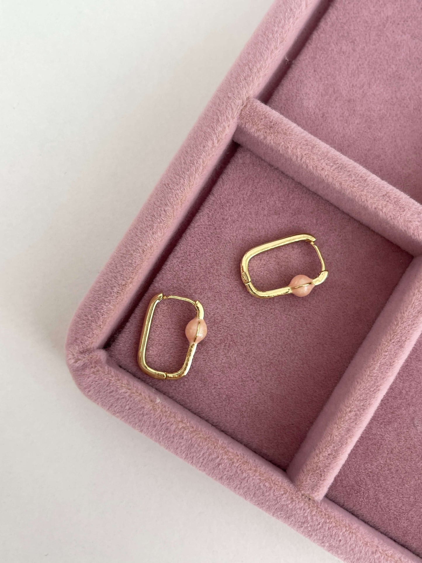 Renkli mineli dikdörtgen küpe