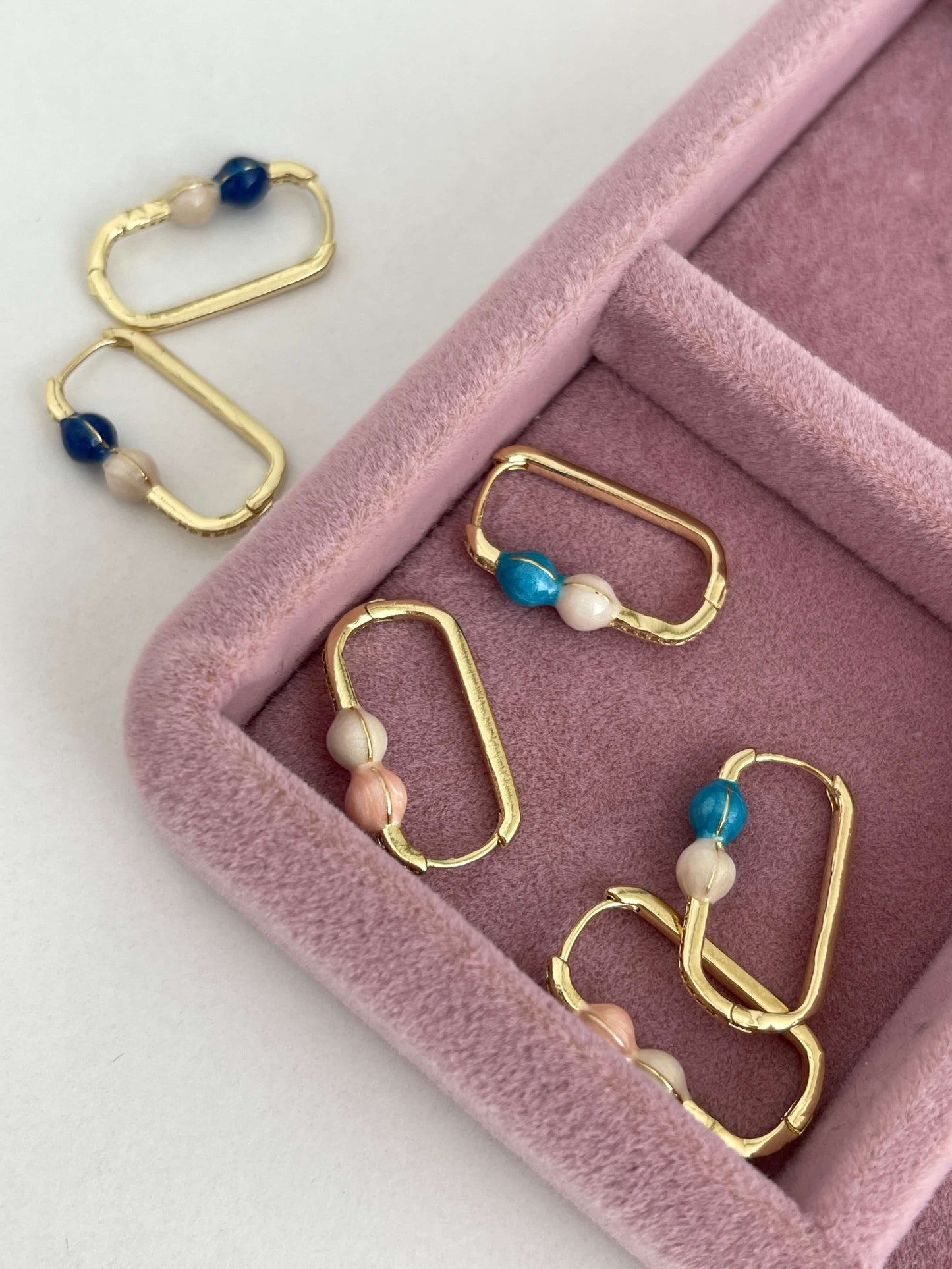 Renkli mineli dikdörtgen küpe