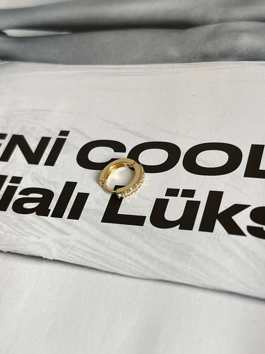 Helix halka piercing