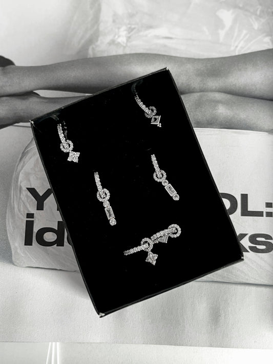 Minimal altılı set küpe