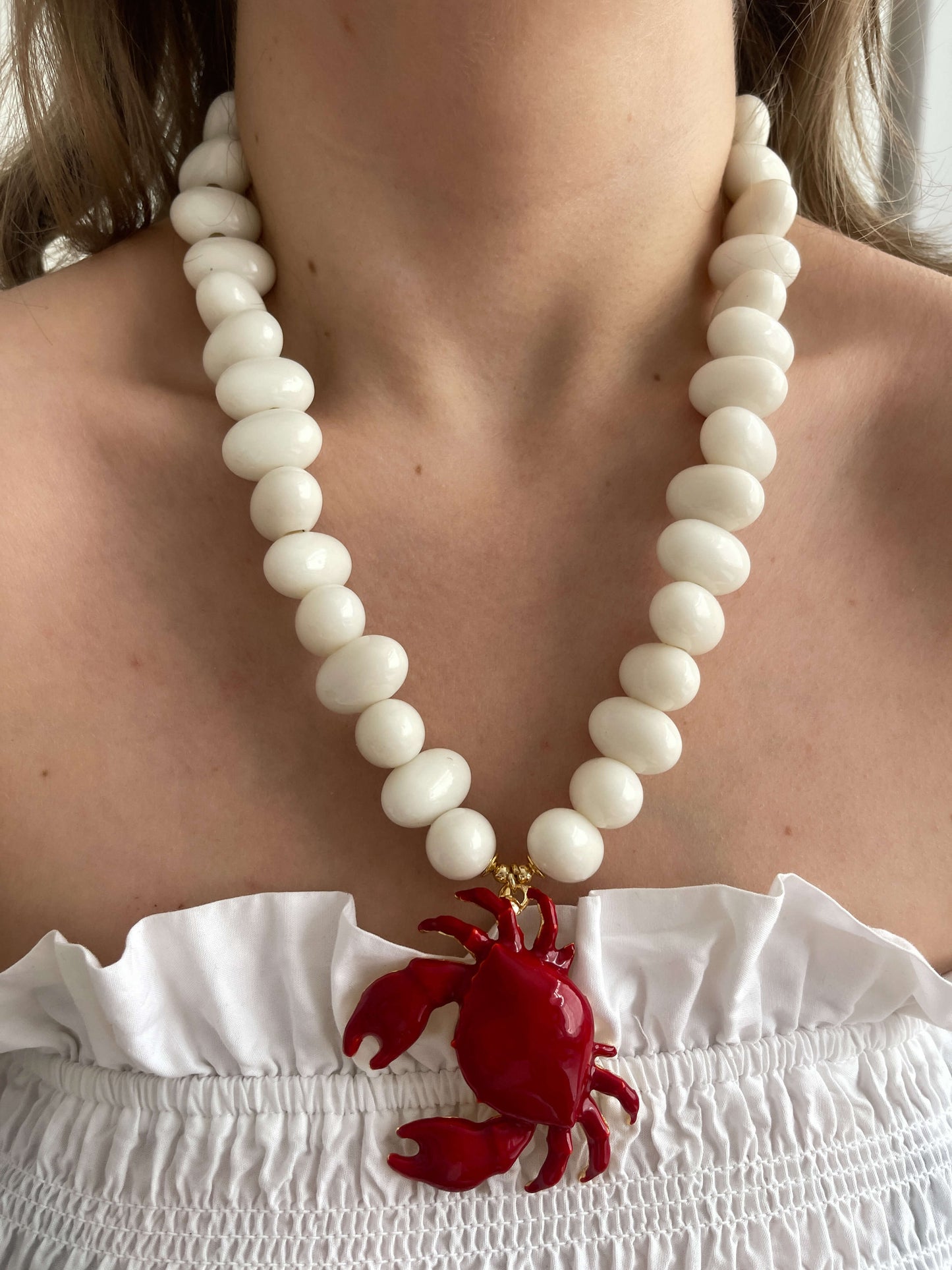 Maksimalist dev figürlü boncuk kolye