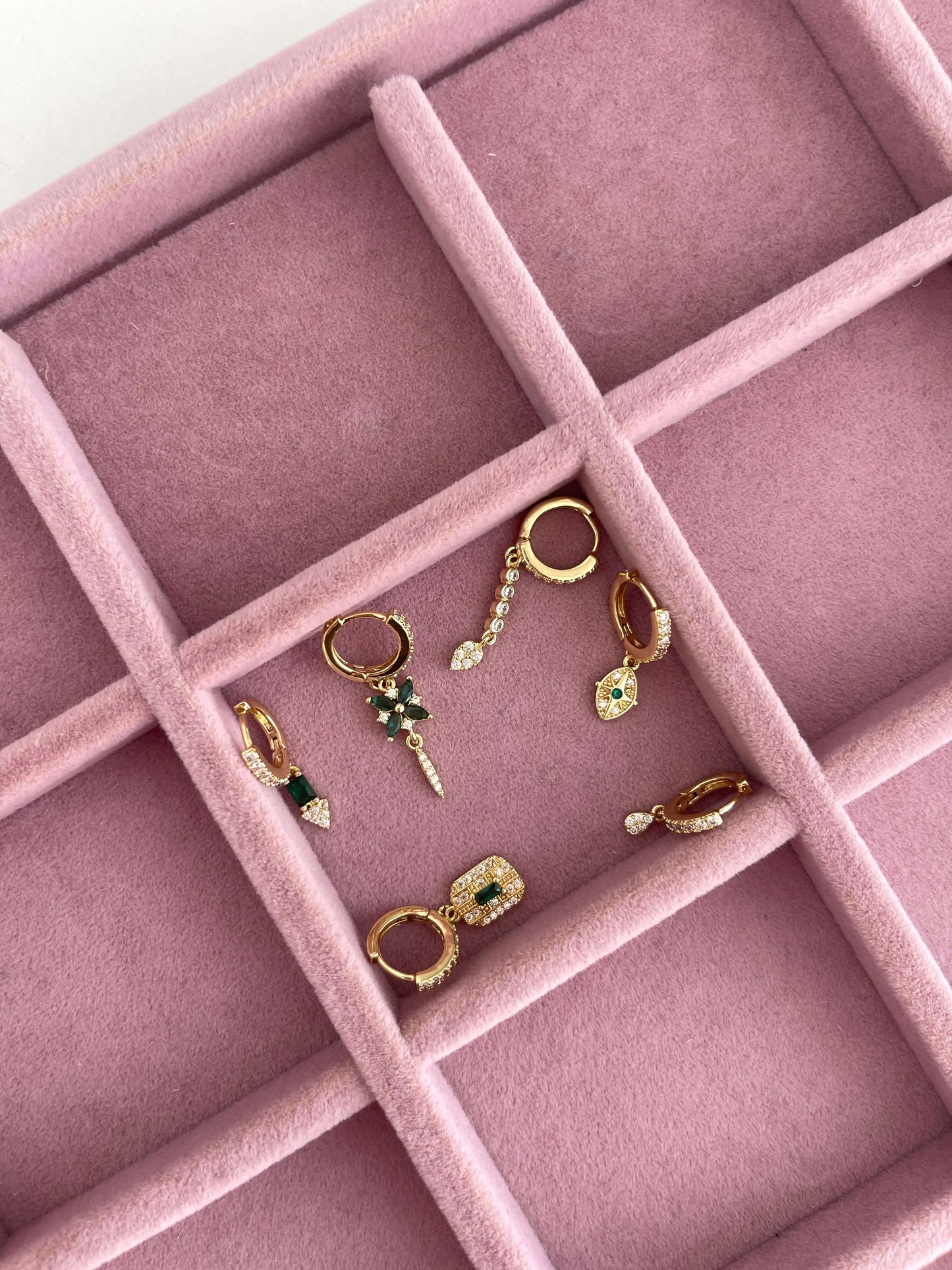 Minimal altılı set küpe