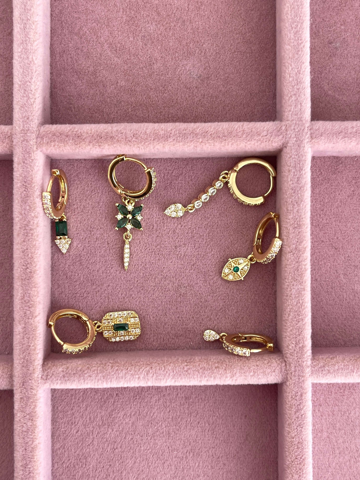 Minimal altılı set küpe