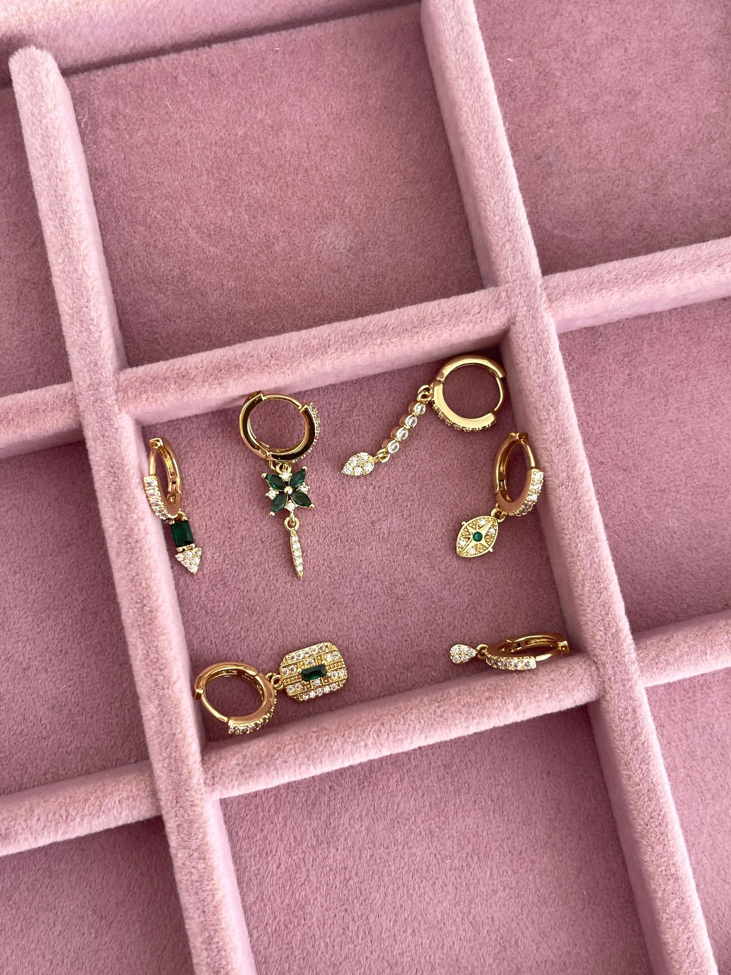 Minimal altılı set küpe