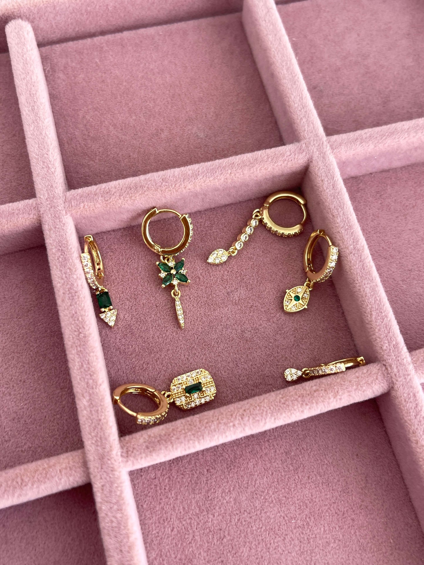 Minimal altılı set küpe