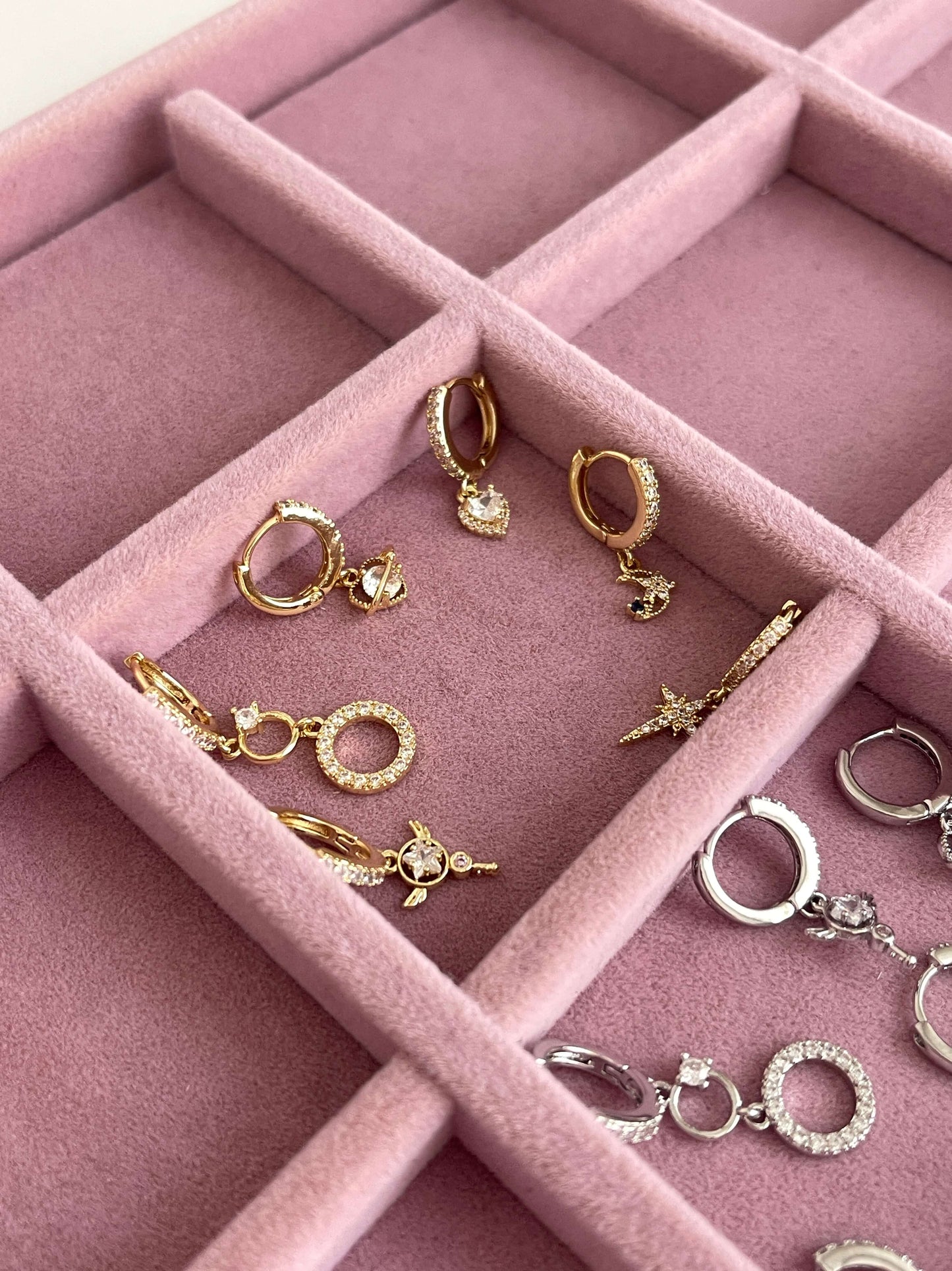 Minimal altılı set küpe