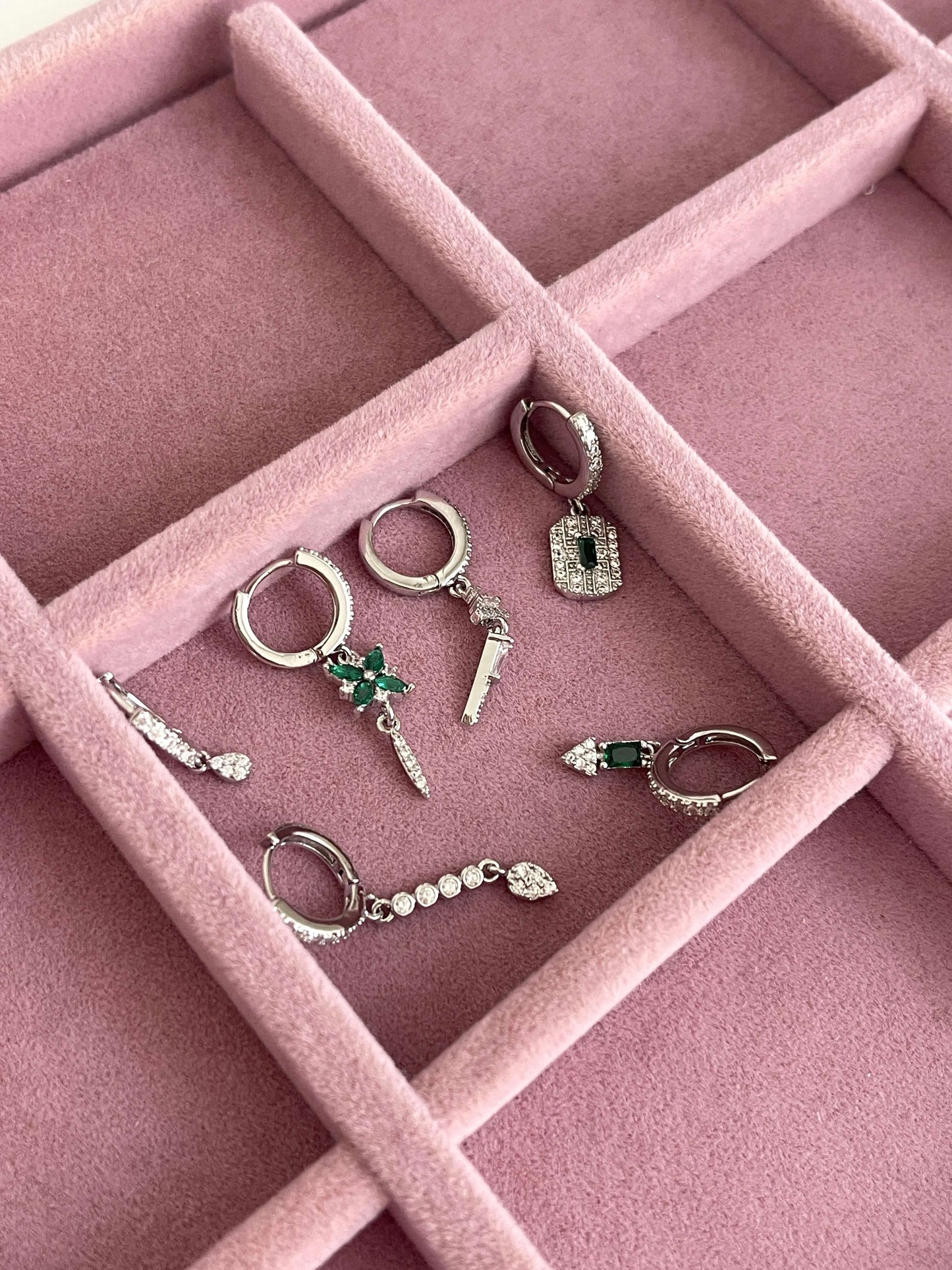 Minimal altılı set küpe