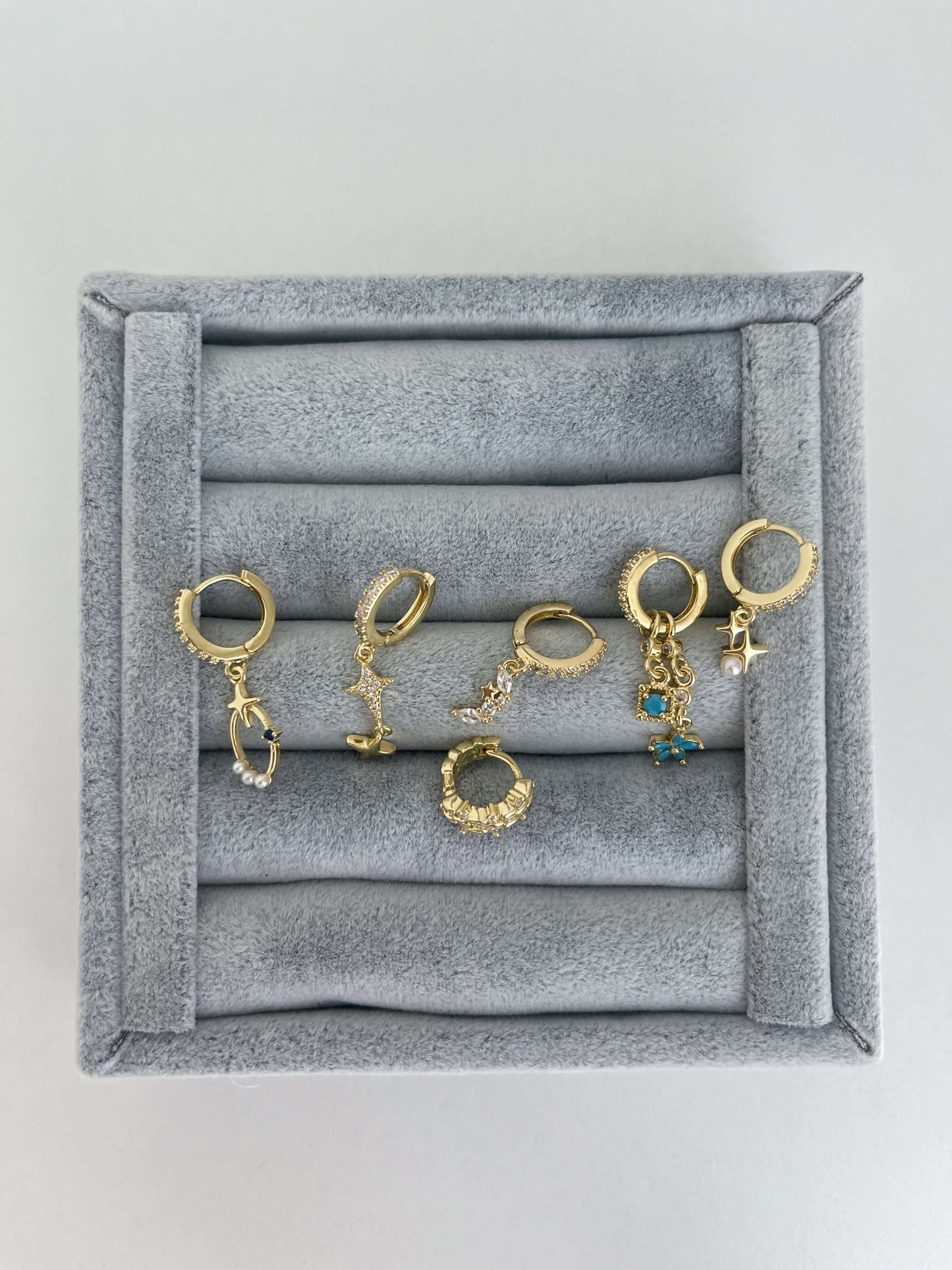 Minimal altılı set küpe