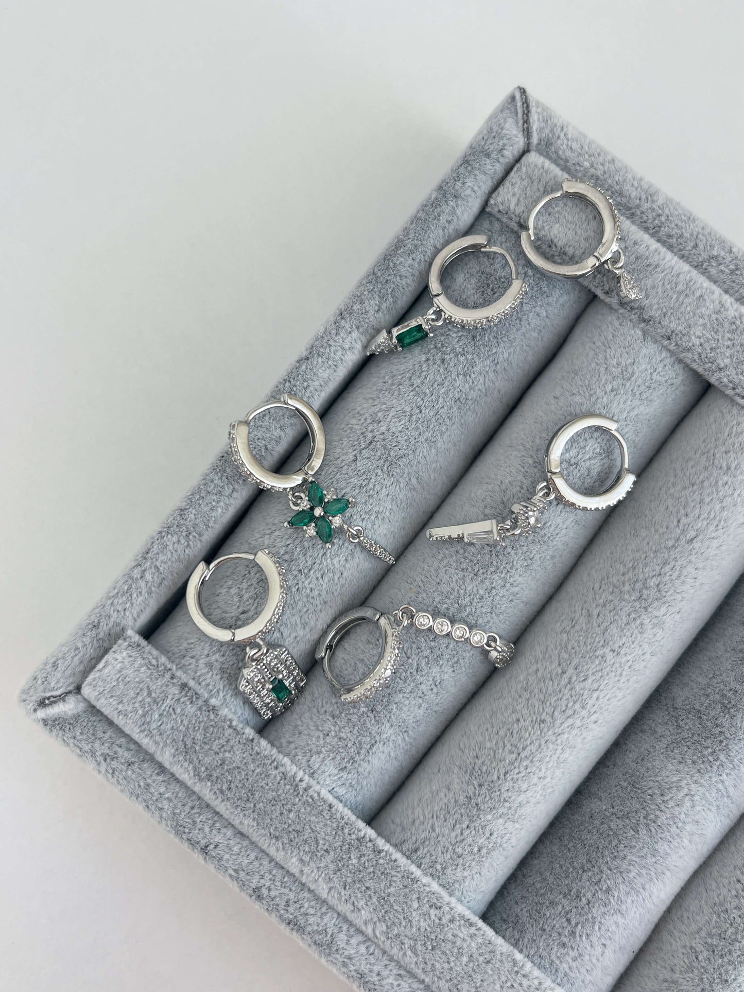 Minimal altılı set küpe