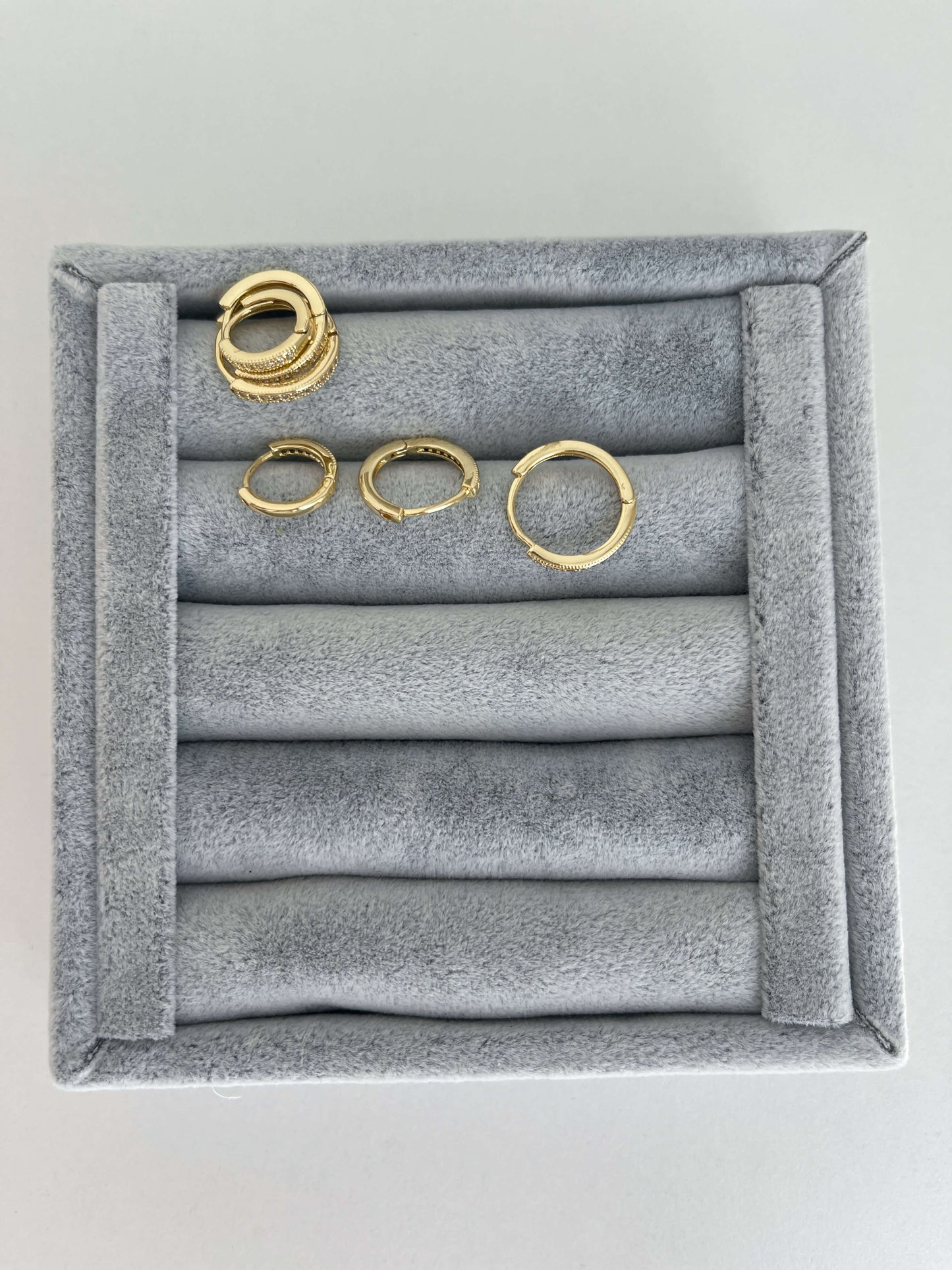 Minimal altılı set küpe