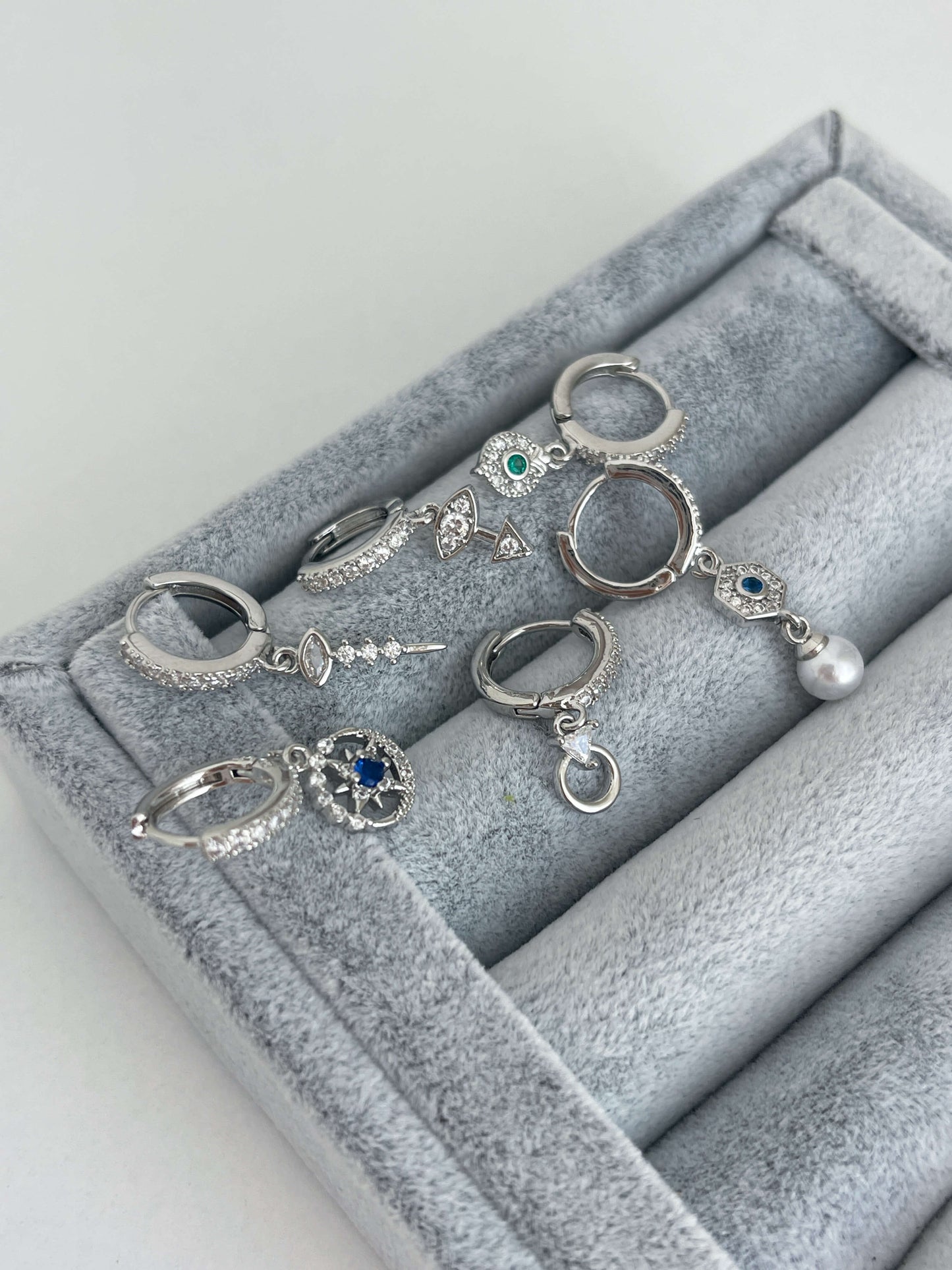 Minimal altılı set küpe
