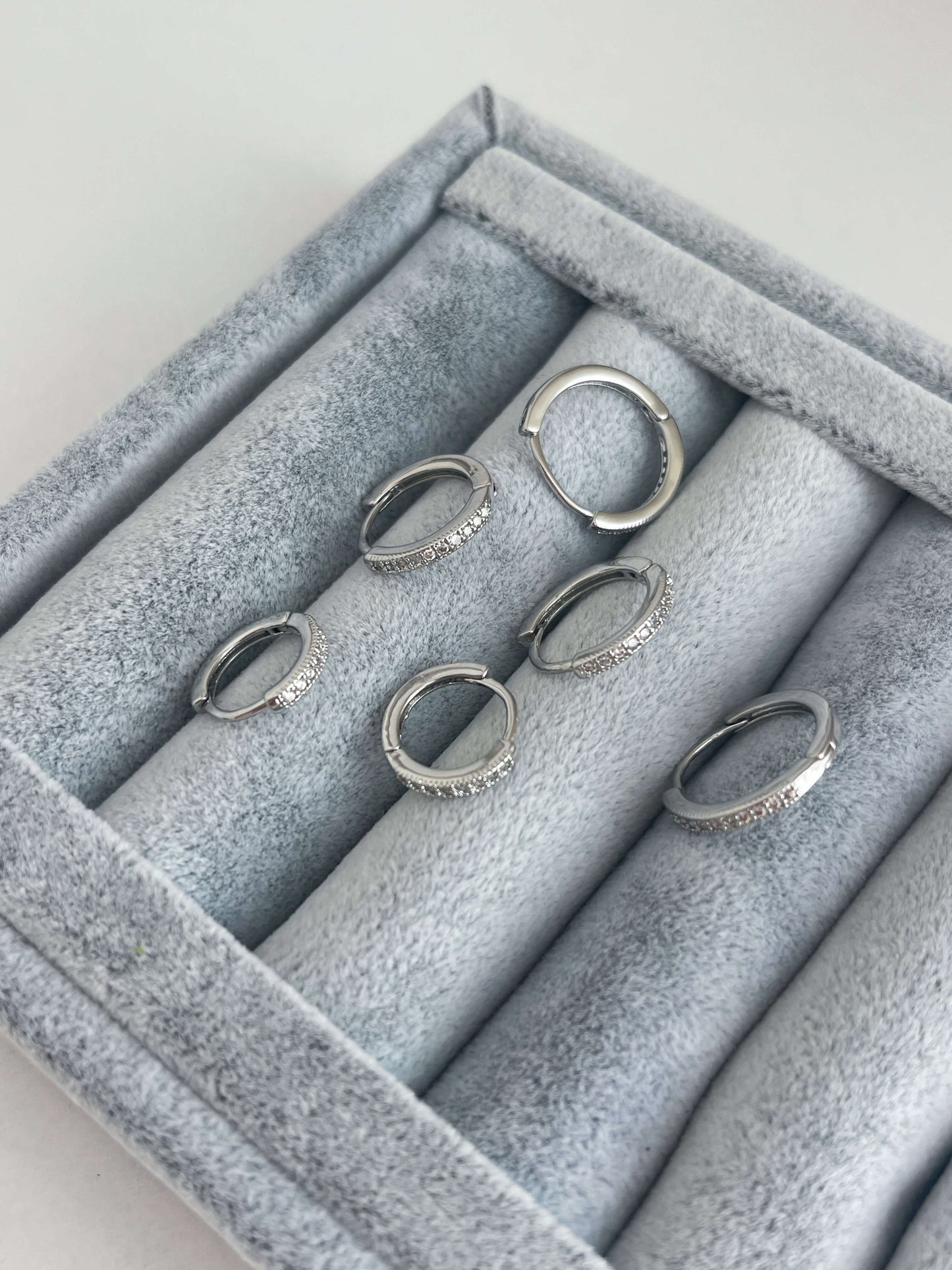 Minimal altılı set küpe