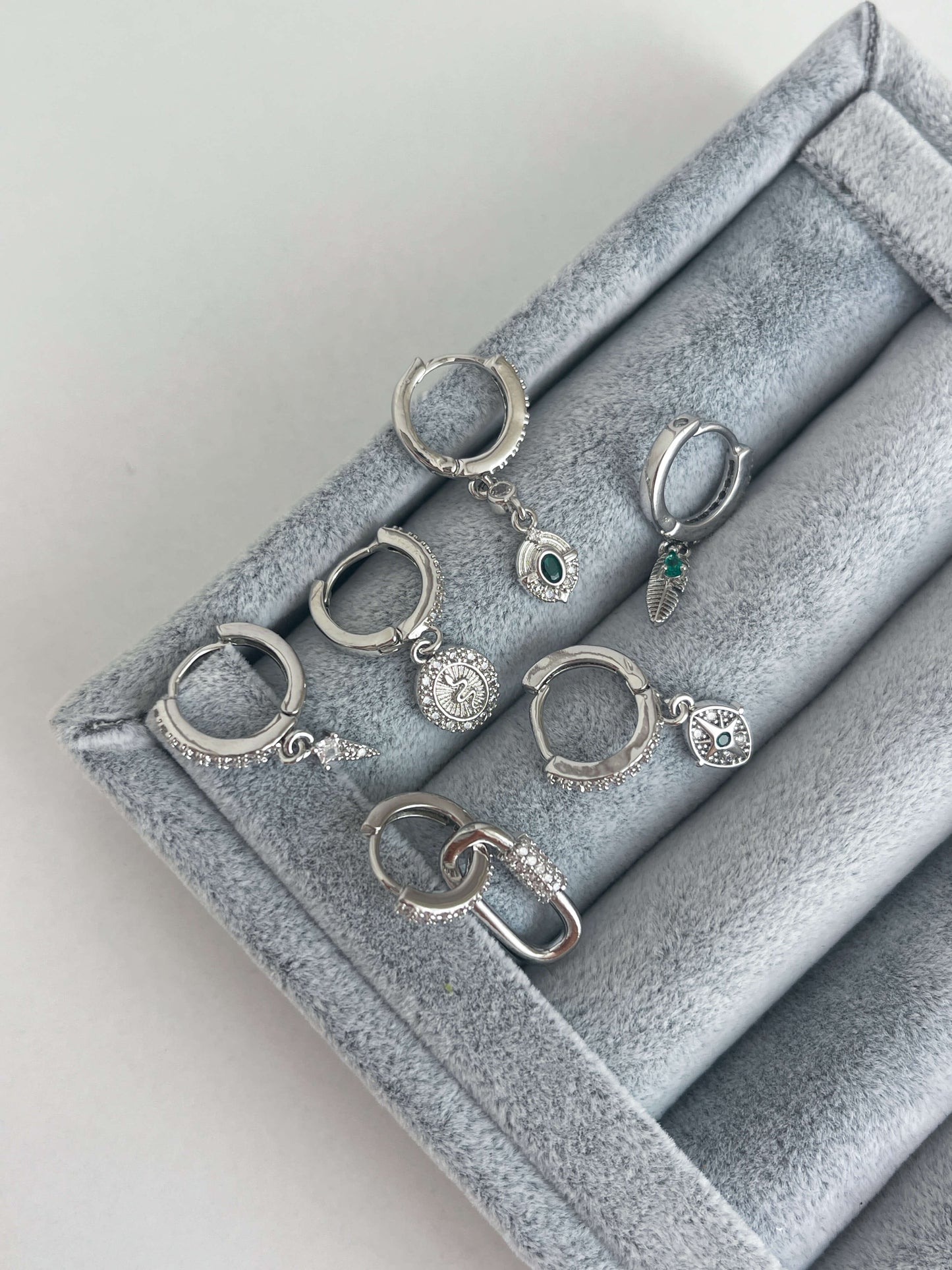 Minimal altılı set küpe