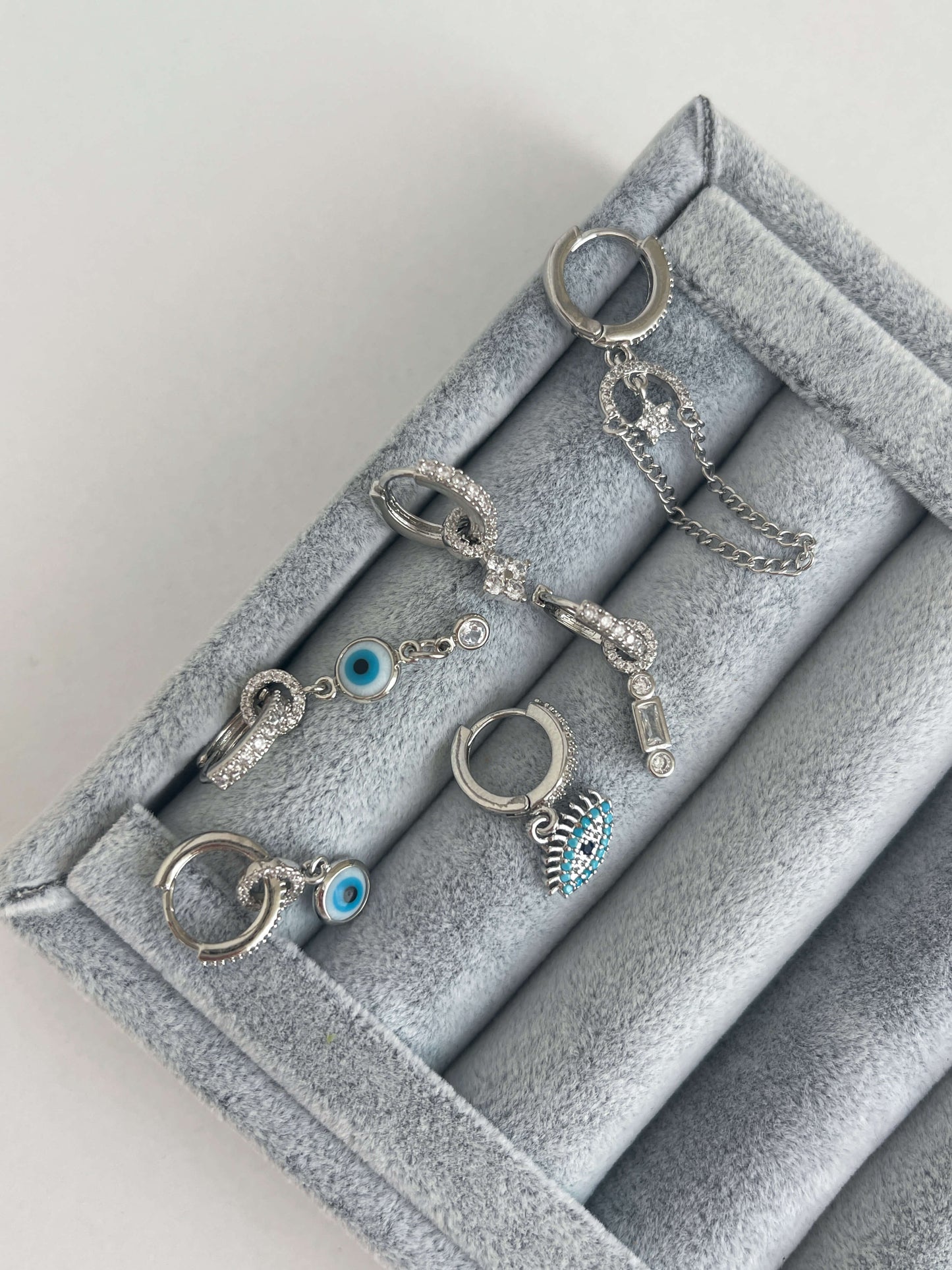 Minimal altılı set küpe