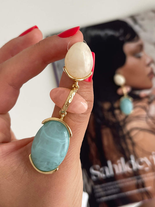 Yaz stili renkli sallantılı küpe