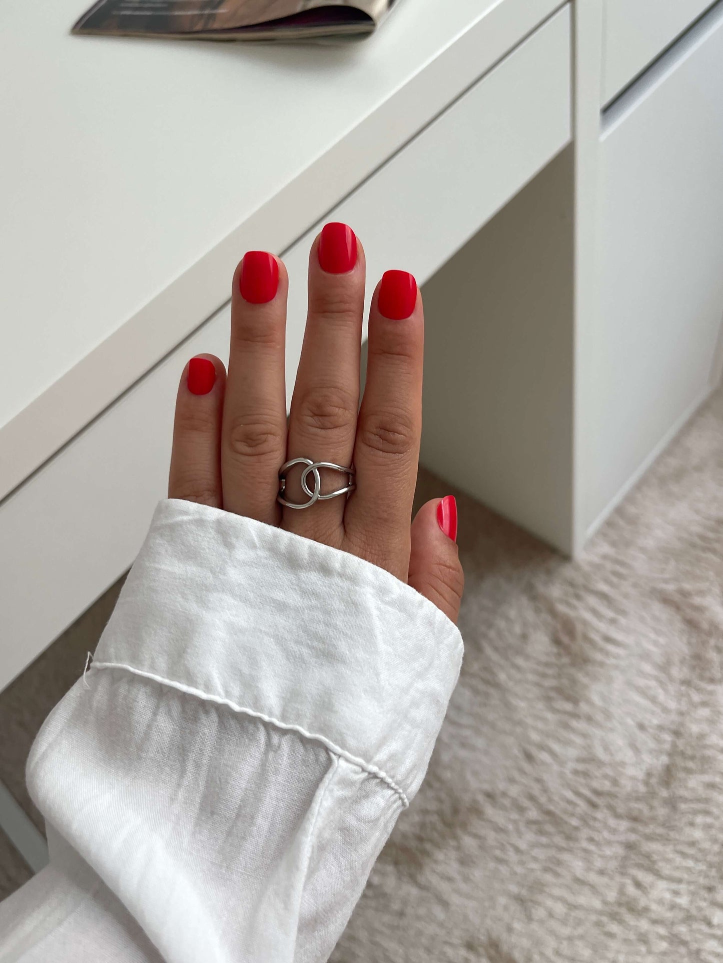 Zincir görünümlü yüzük