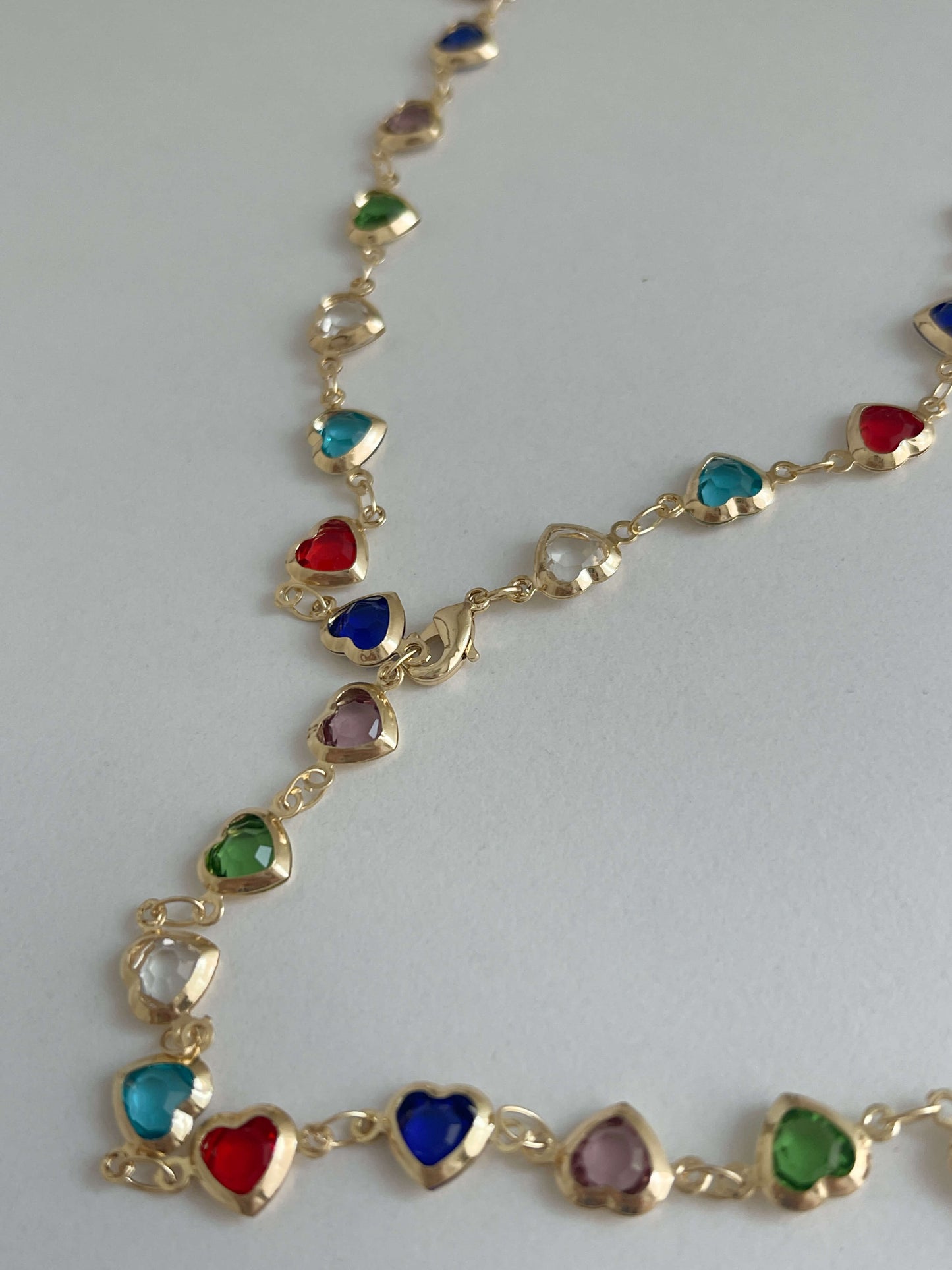 Kalpli Y model kolye