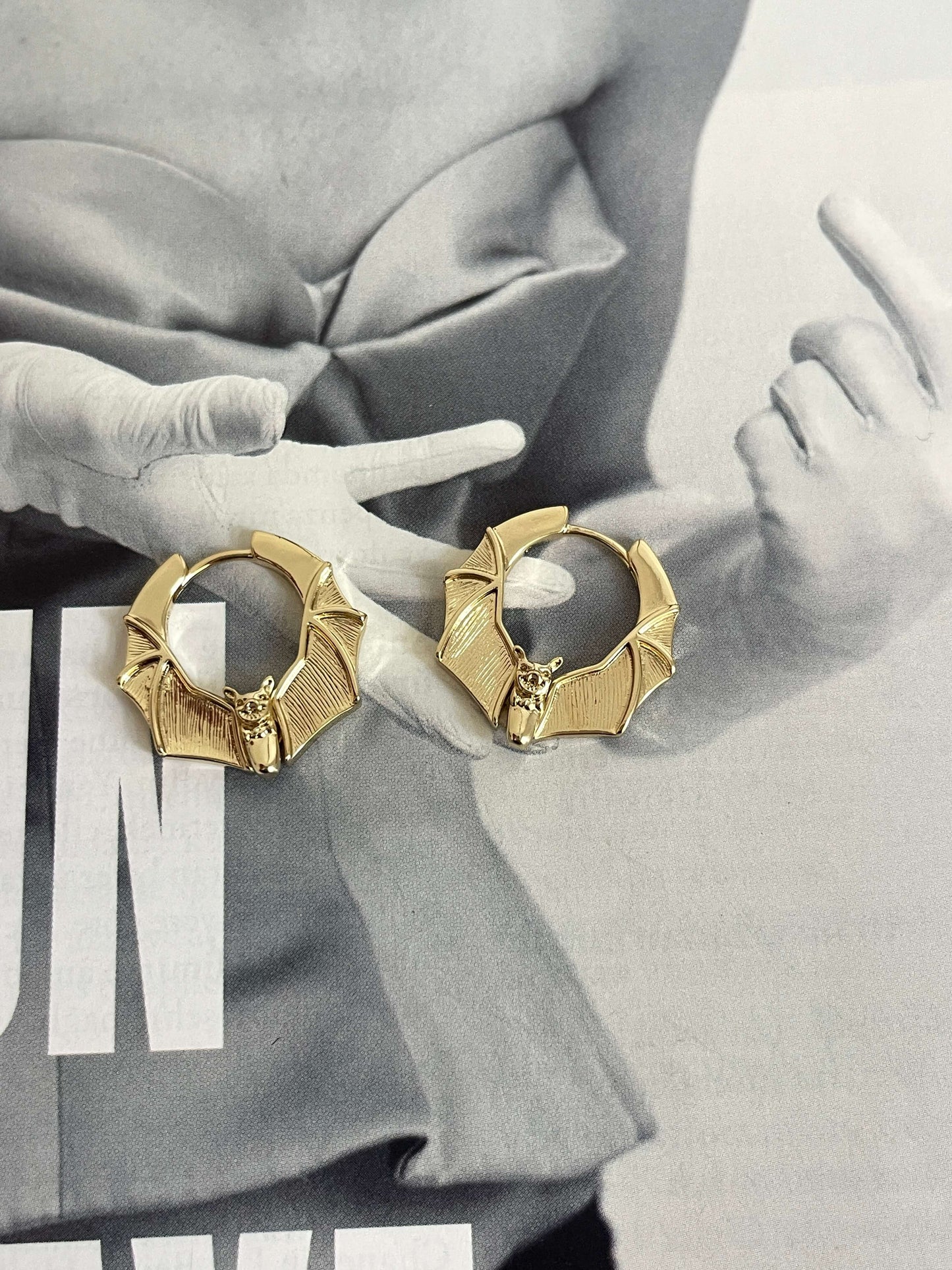 Vip seri yarasa figürlü küpe